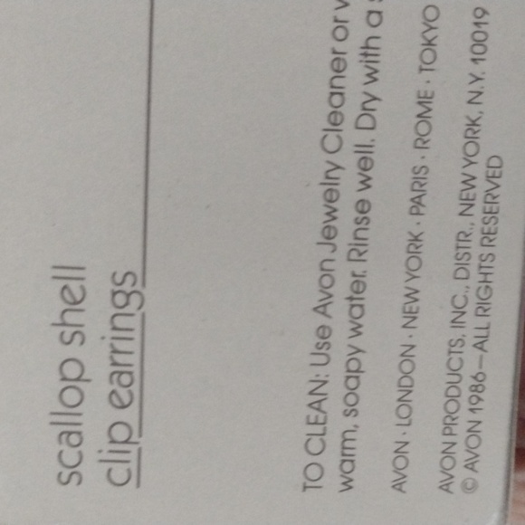 Vintage  clip on 1986 Scalloped Shell by Avon - Picture 5 of 8